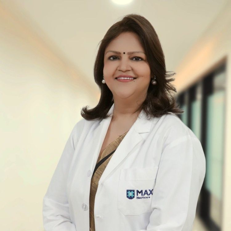 Dr. Kanika Agarwal – Obstetrician & Gynaecologist